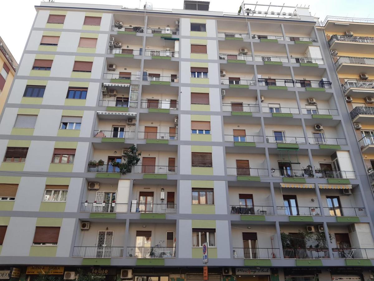 Click&Sleep Fuorigrotta Apartment เนเปิลส์ ภายนอก รูปภาพ