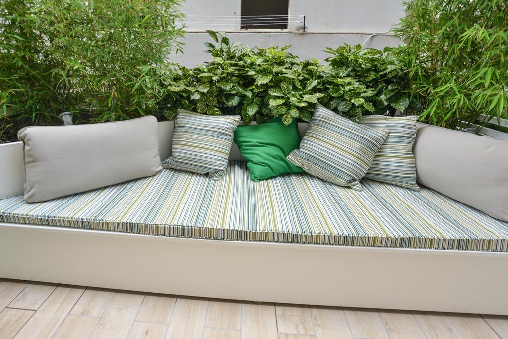 Click&Sleep Fuorigrotta Apartment เนเปิลส์ ภายนอก รูปภาพ
