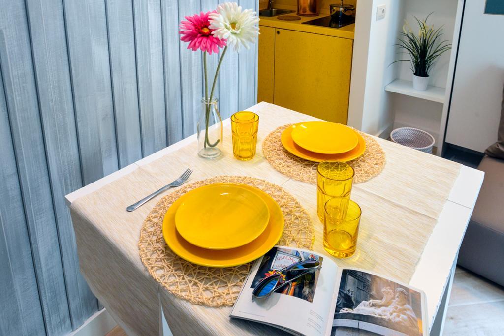 Click&Sleep Fuorigrotta Apartment เนเปิลส์ ภายนอก รูปภาพ