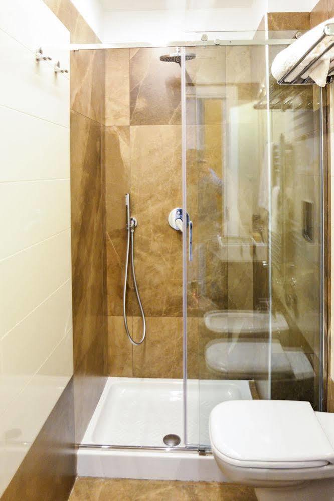 Click&Sleep Fuorigrotta Apartment เนเปิลส์ ภายนอก รูปภาพ